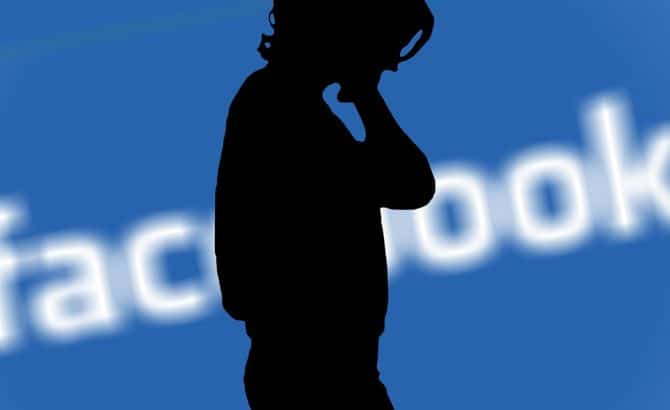 Facebook compartió los datos privados de usuarios con Apple, Samsung y otros fabricantes